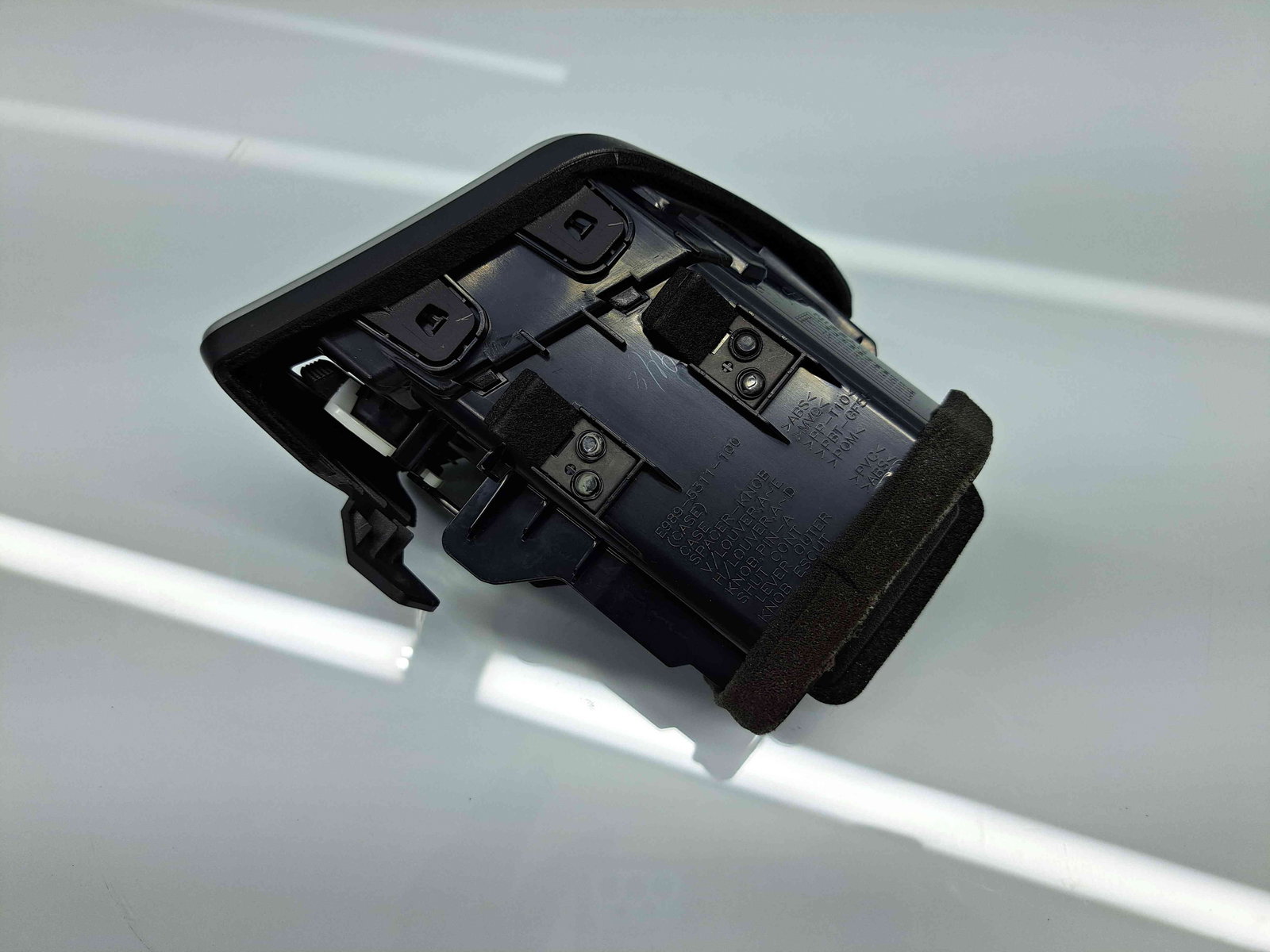 Grila aerisire stanga Nissan X-Trail (T32) [Fabr 2013-prezent] 687614BA0A - imagine 5