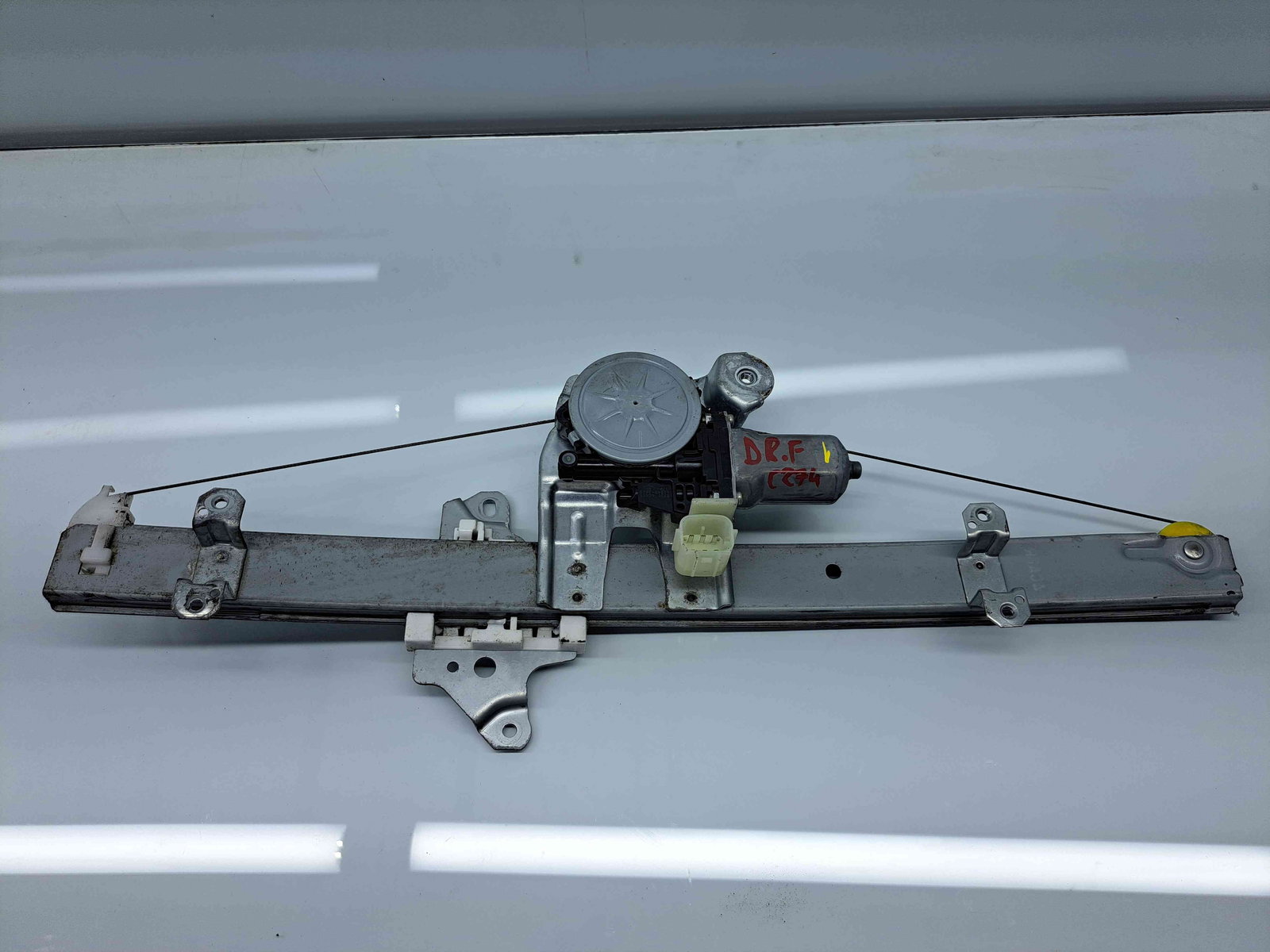 Macara electrica geam dreapta fata Nissan X-Trail (T32) [Fabr 2013-prezent] 807304CA1A - imagine 1