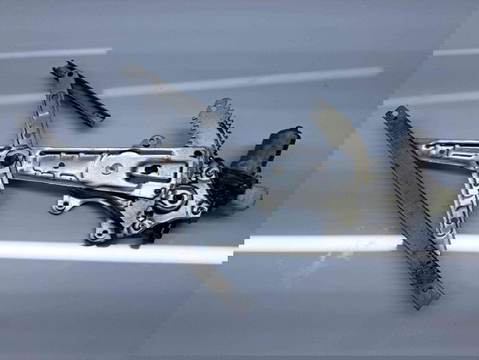 Macara electrica geam dreapta spate Nissan X-Trail (T32) [Fabr 2013-prezent] 827301BA0A