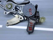 Macara electrica geam dreapta spate Nissan X-Trail (T32) [Fabr 2013-prezent] 827301BA0A