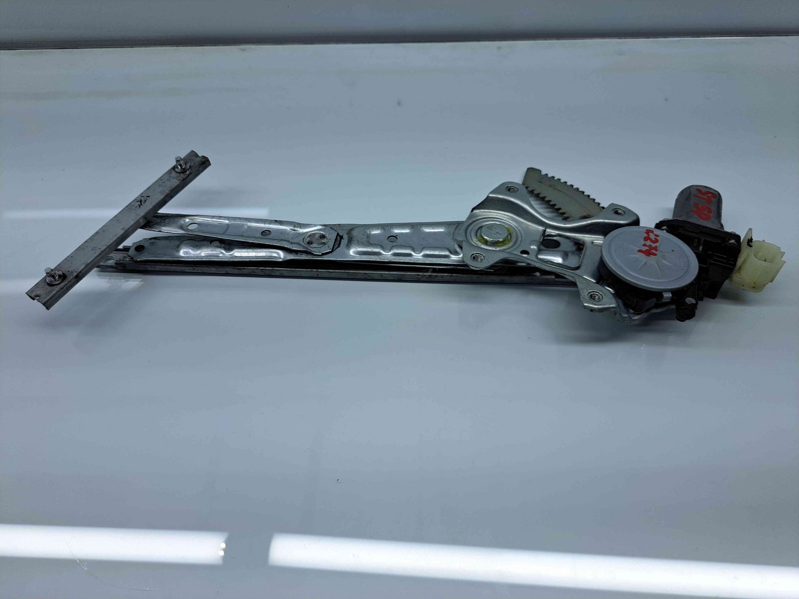 Macara electrica geam stanga spate Nissan X-Trail (T32) [Fabr 2013-prezent] 827311BA0A - imagine 1