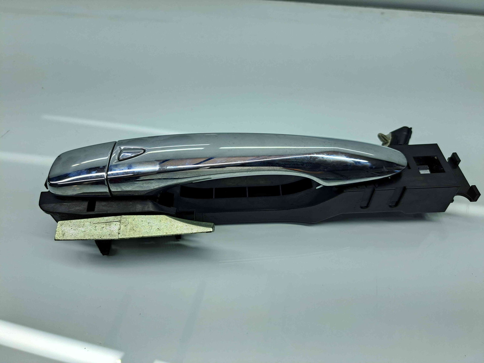 Maner usa stanga fata Nissan X-Trail (T32) [Fabr 2013-prezent] EAN - imagine 2