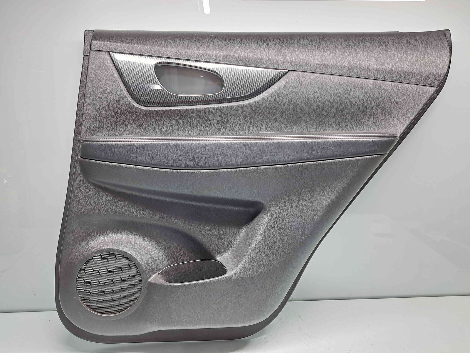 Tapiterie usa dreapta spate Nissan X-Trail (T32) [Fabr 2013-prezent] OEM - imagine 1