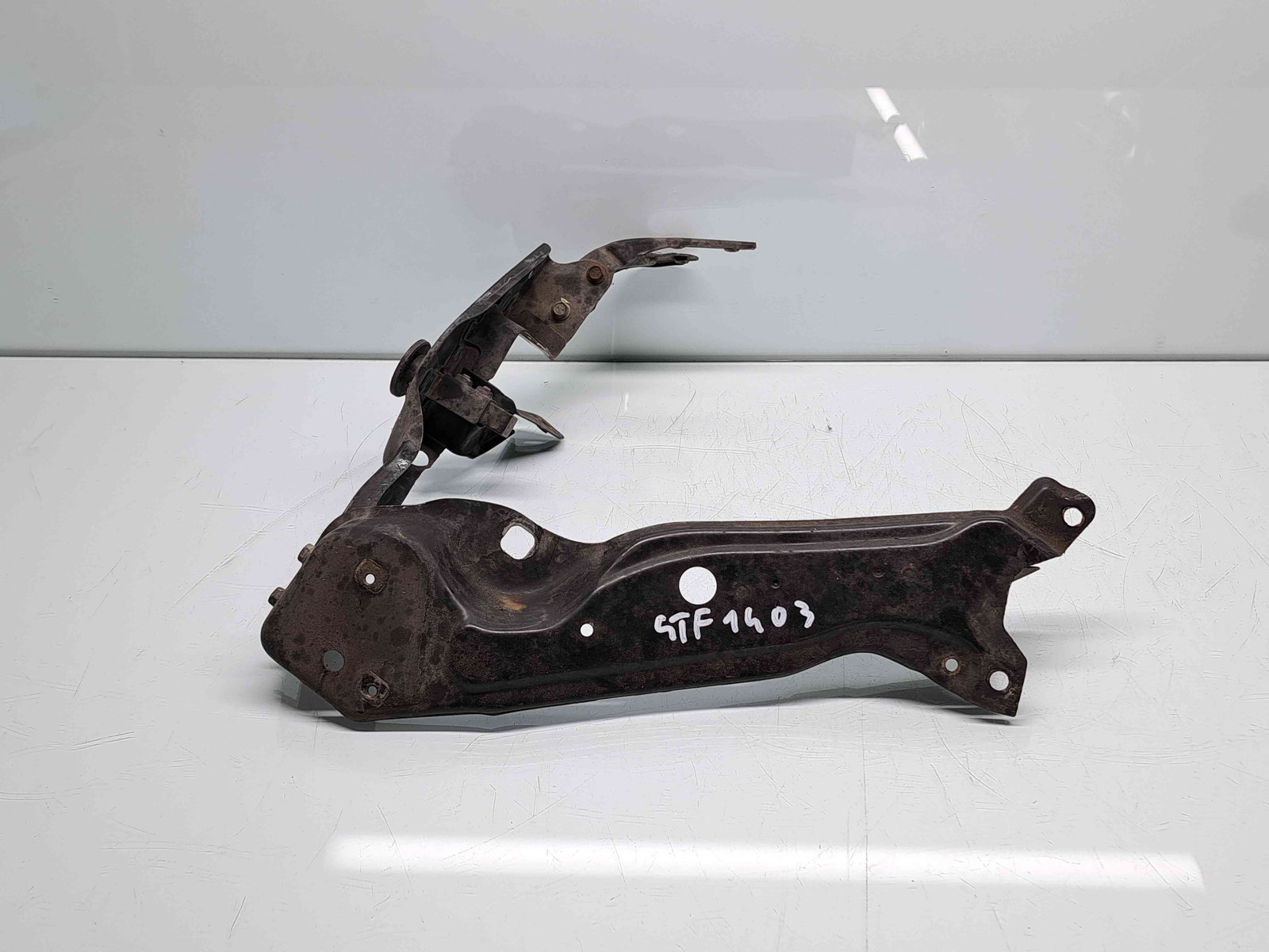 Suport far stanga Mercedes Clasa C Coupe (CL203) [Fabr 2001-2011] OEM - imagine 1