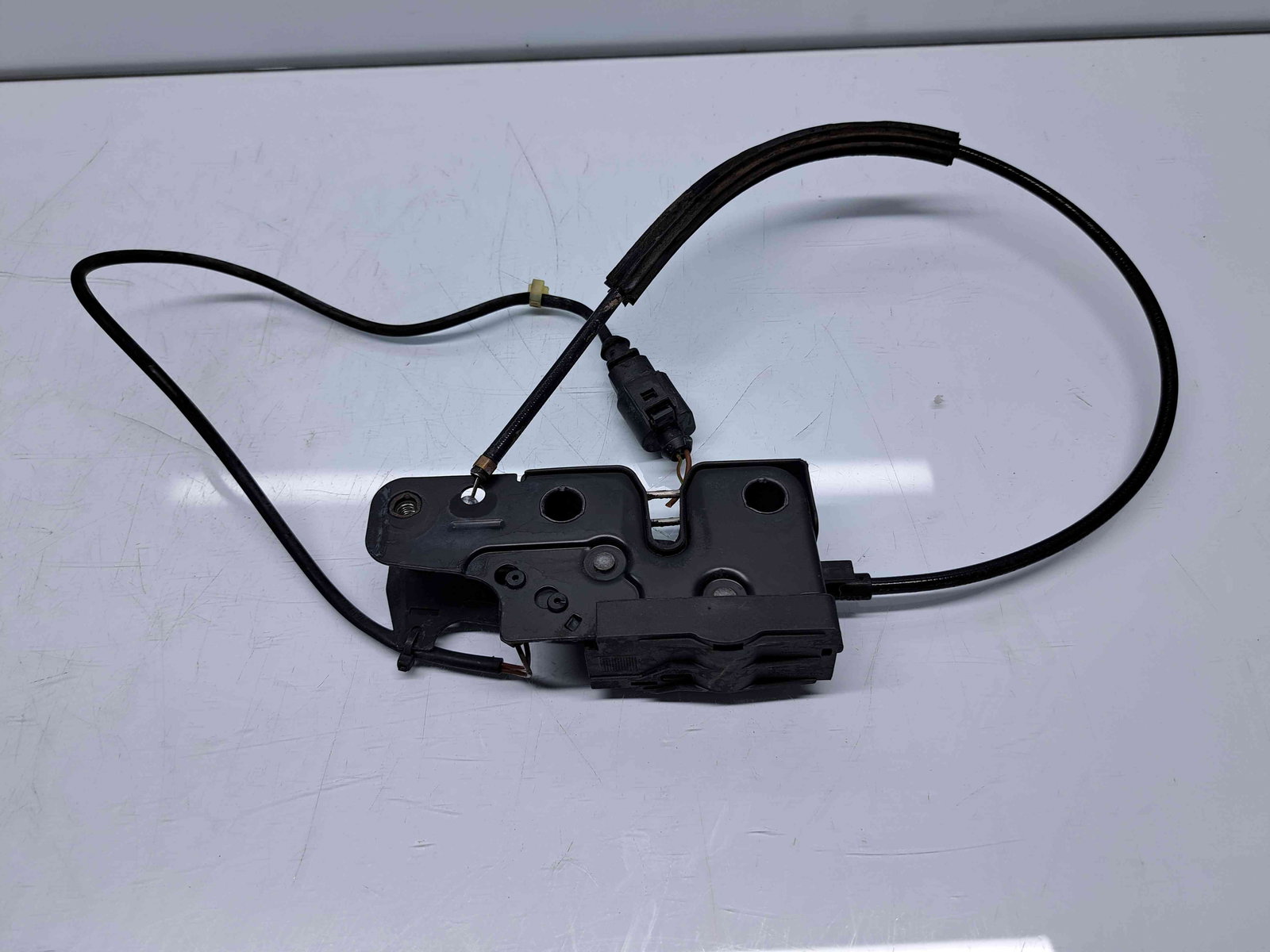 Broasca capota Volkswagen Passat B6 (3C2) [Fabr 2005-2010] OEM