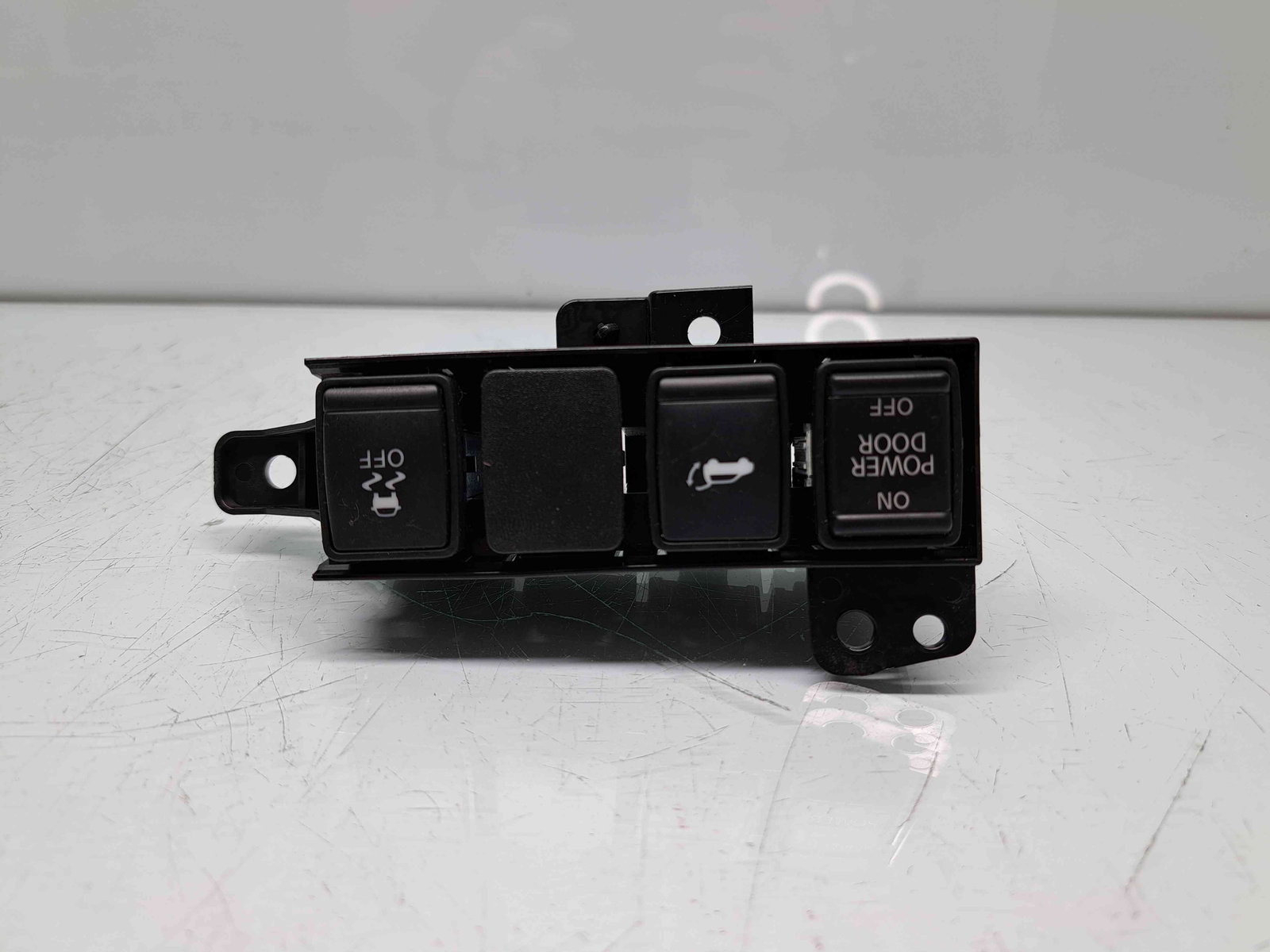 Buton deschidere portbagaj Nissan X-Trail (T32) [Fabr 2013-prezent] OEM - imagine 1