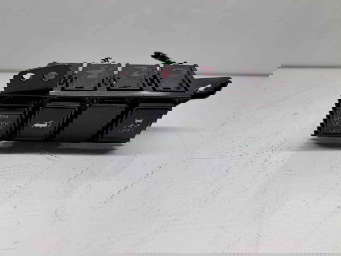  Buton deschidere portbagaj Nissan X-Trail (T32) [Fabr 2013-prezent] OEM