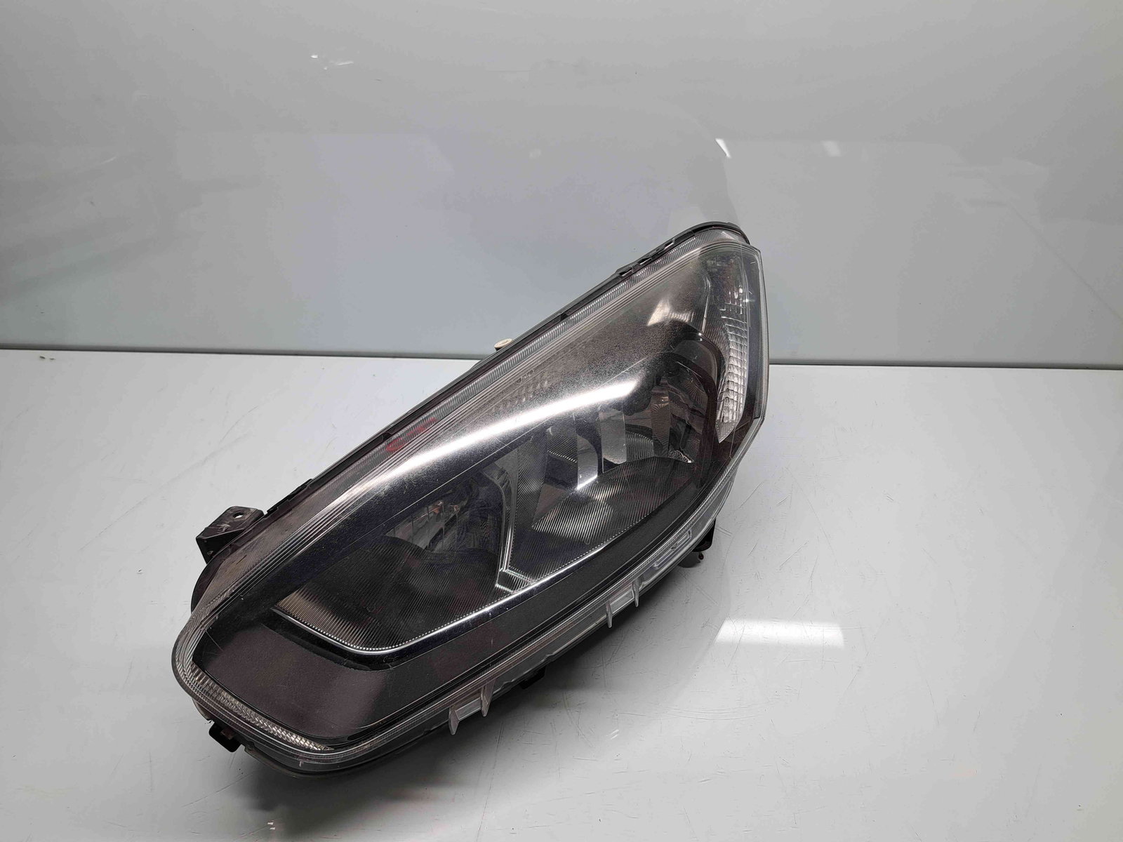 Far stanga Ford Tourneo Courier [Fabr 2014-2020] ET7613W030CK - imagine 1