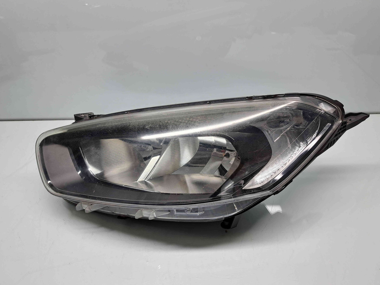 Far stanga Ford Tourneo Courier [Fabr 2014-2020] ET7613W030CK - imagine 2