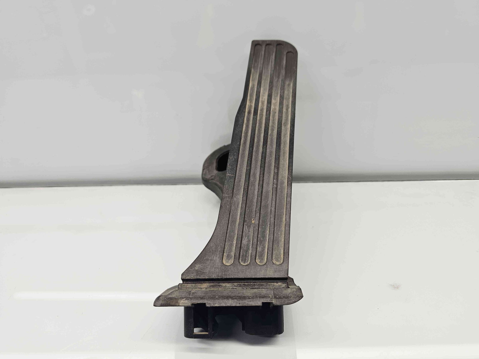 Pedala acceleratie Volkswagen Passat B6 (3C2) [Fabr 2005-2010] 1K1723503L