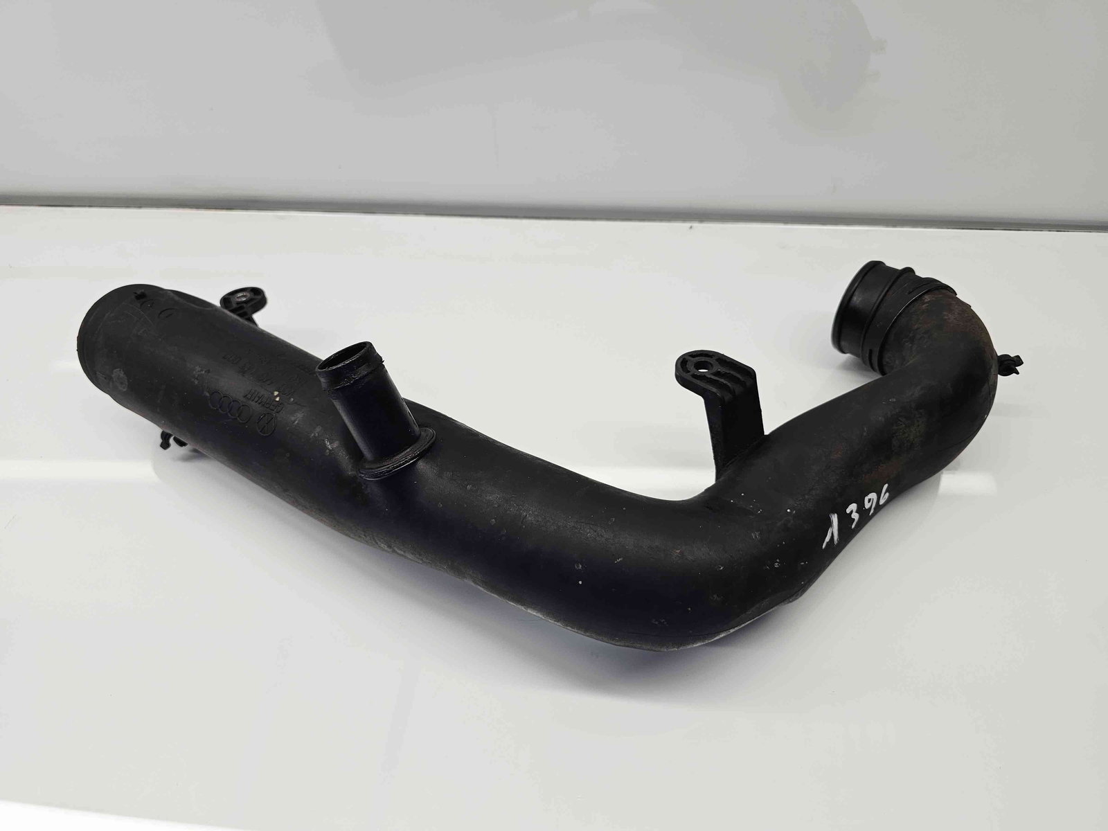 Tub intercooler Volkswagen Passat B6 (3C2) [Fabr 2005-2010] 1K0129654K 2.0 TDI BKP 103KW / 140CP