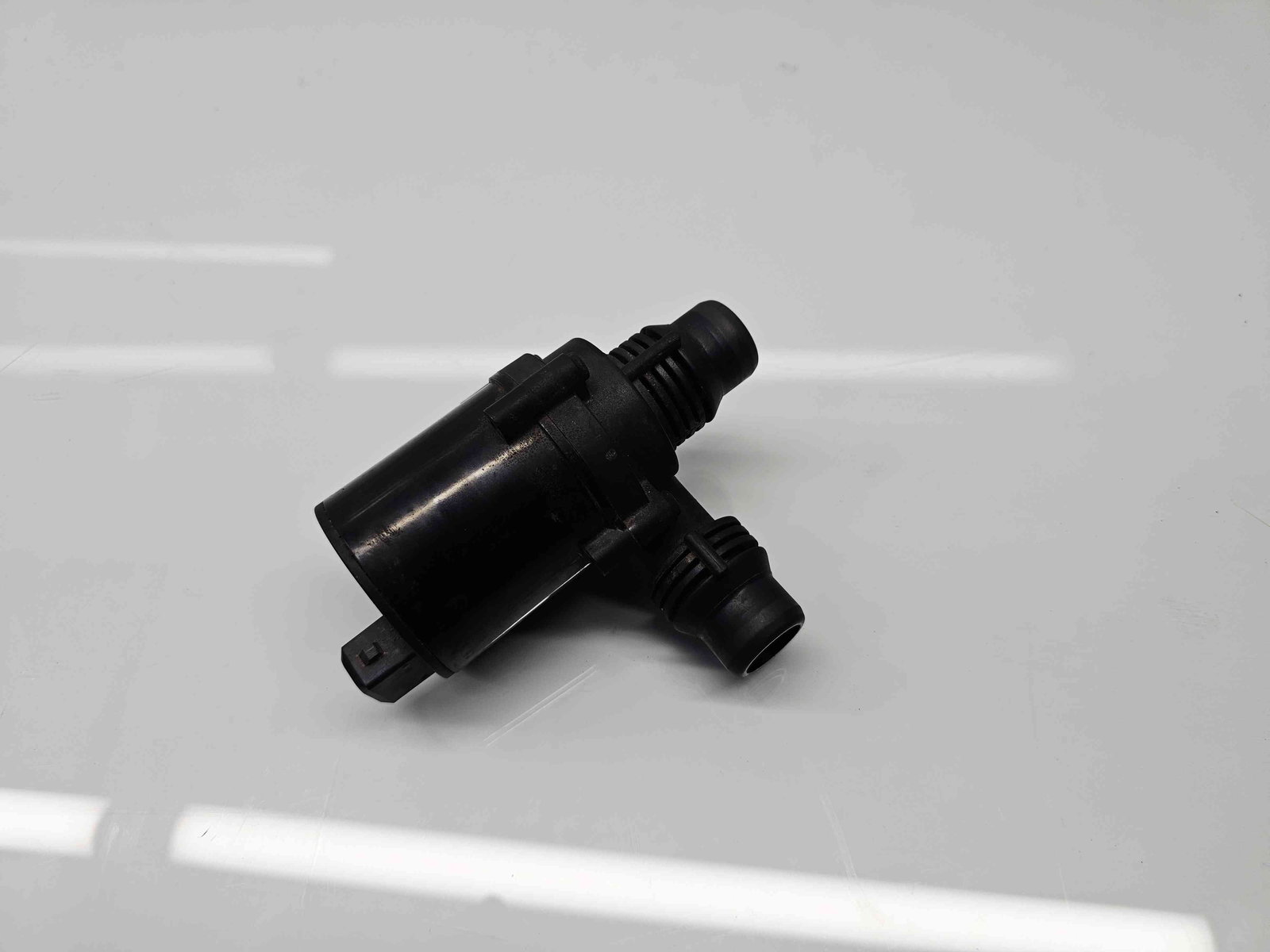 Pompa recirculare apa Bmw X5 (E70) [Fabr 2007-2013] 702078340 3.0 N57D30 180KW / 245CP - imagine 2