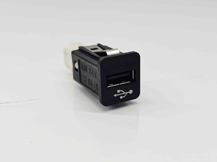  Conector auxiliar USB Bmw X5 (E70) [Fabr 2007-2013] 9237656