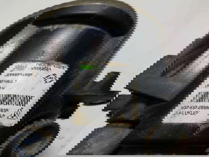 Proiector ceata dreapta 8200074008 Dacia Logan 1.5 DCI 2004-2012