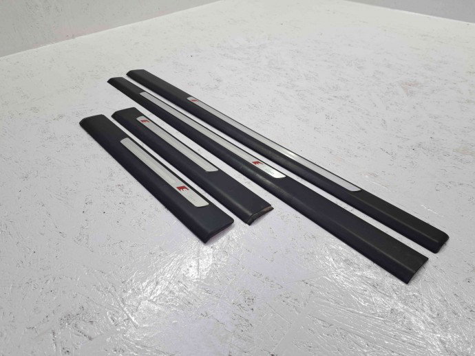 Set trimuri prag Audi A6 (4F2, C6) [Fabr 2004-2010] 4F0853373E | 4F0853374C