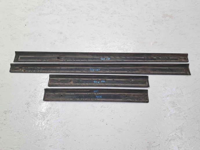 Set trimuri prag Audi A6 (4F2, C6) [Fabr 2004-2010] 4F0853373E | 4F0853374C