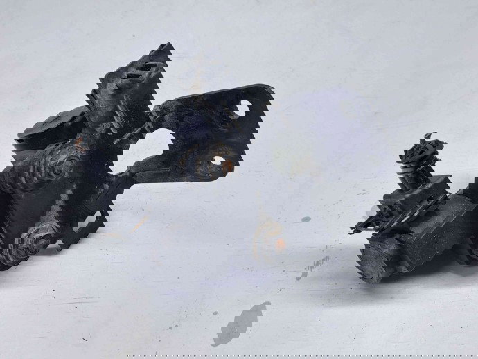 Supapa vacuum Opel Insignia A [Fabr 2008-2016] 55579900 2.0 CDTI A20DTC  