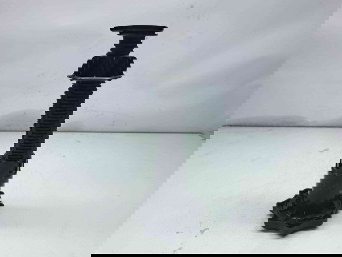 Surub fixare roata de rezerva Audi A6 (4F2, C6) [Fabr 2004-2010] 8E0804899