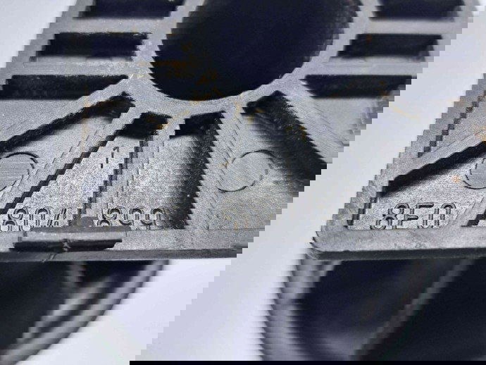 Surub fixare roata de rezerva Audi A6 (4F2, C6) [Fabr 2004-2010] 8E0804899