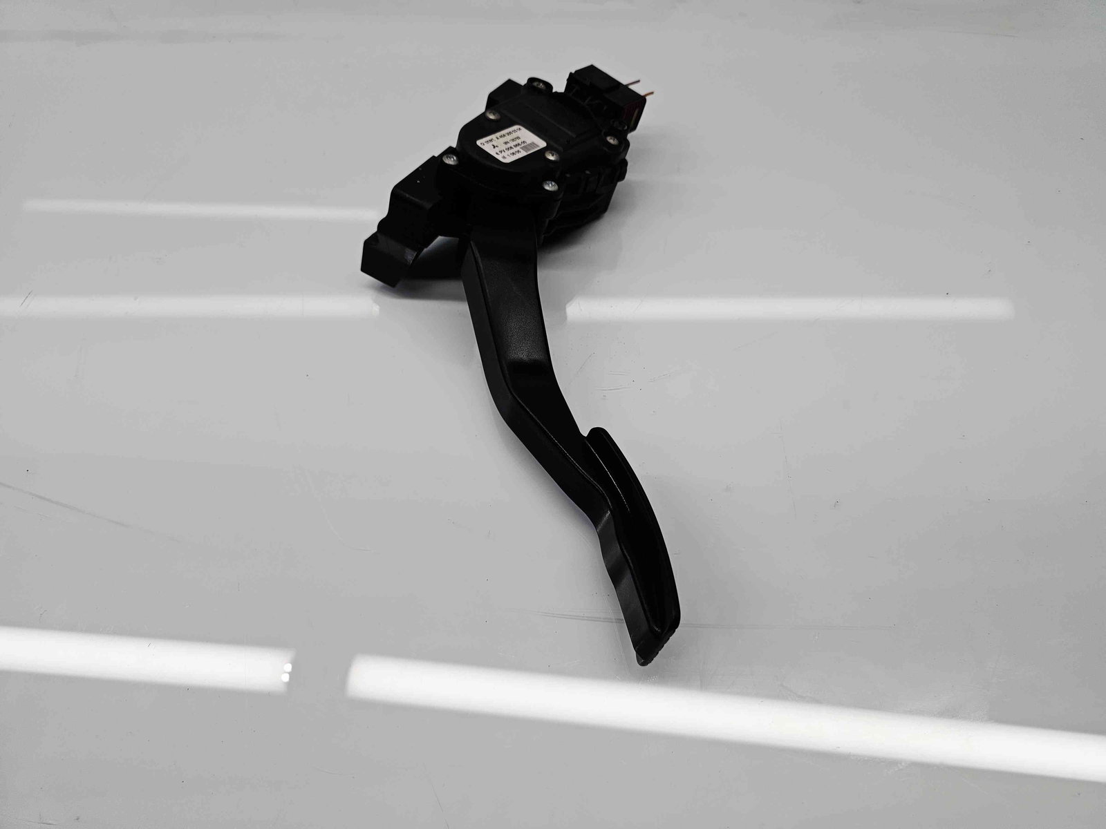 Pedala acceleratie MITSUBISHI Colt [Fabr 2002-2013] 6PV00886600 - imagine 1