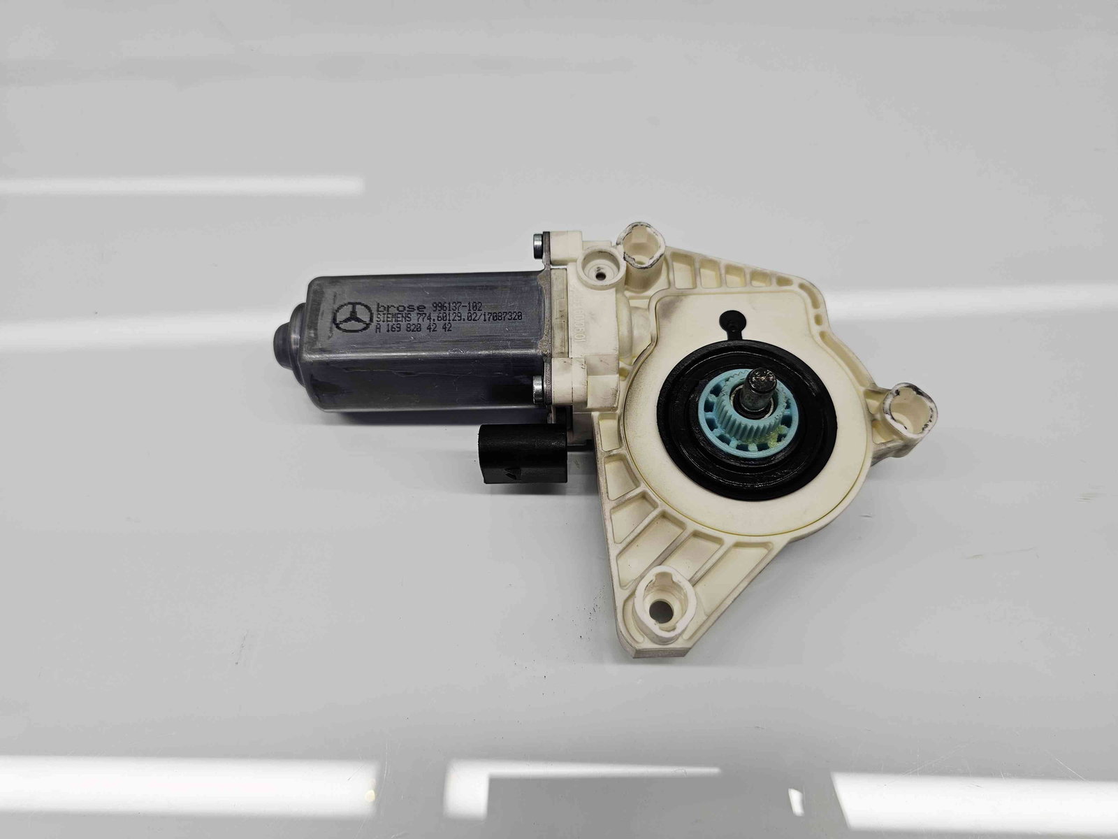 Motoras geam dreapta fata Mercedes Clasa B (W245) [Fabr 2005-2011] A1698204242 - imagine 2