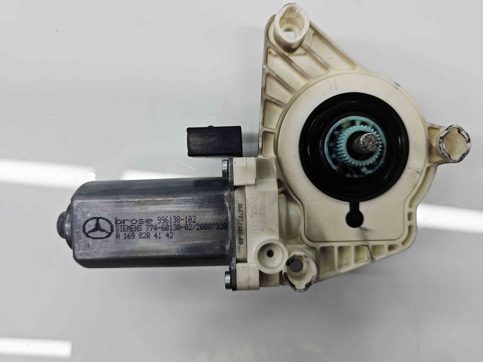 Motoras geam stanga fata Mercedes Clasa B (W245) [Fabr 2005-2011] A1698204142 - imagine 3