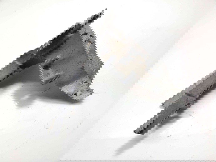 Suport aripa stanga fata A2536210600 Mercedes E220 W213 2.0 2016-2021