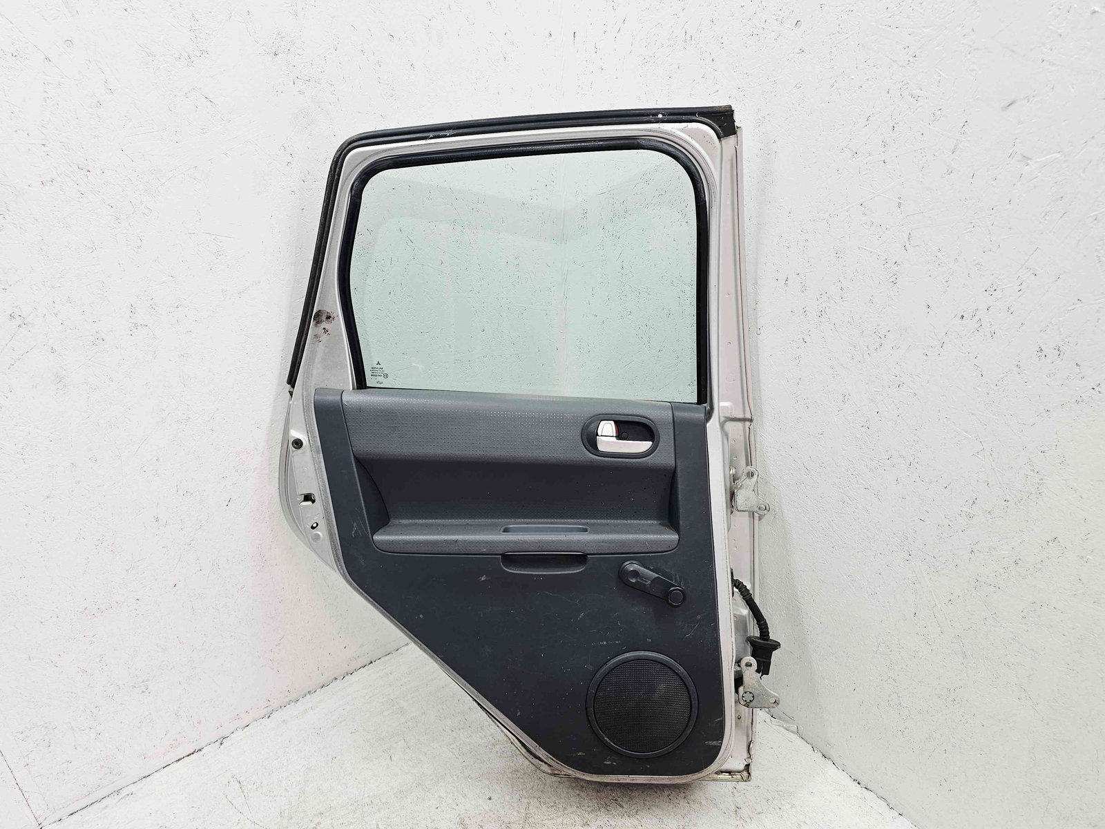 Usa stanga spate MITSUBISHI Colt [Fabr 2002-2013] GRI - imagine 6