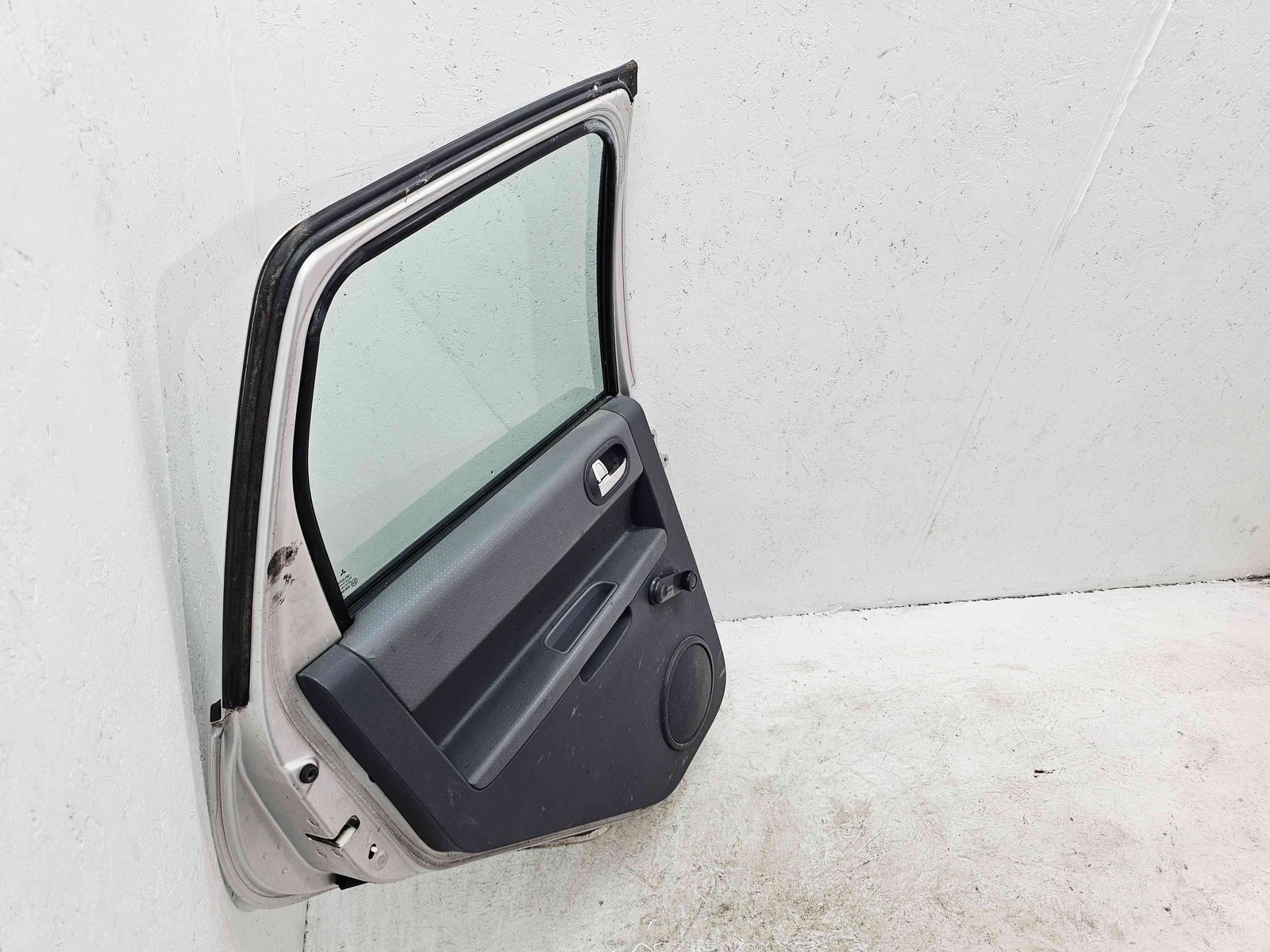 Usa stanga spate MITSUBISHI Colt [Fabr 2002-2013] GRI - imagine 9