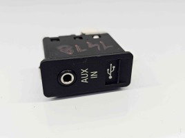  Conector auxiliar USB Bmw 3 Touring (E91) [Fabr 2005-2011] 6131912965102