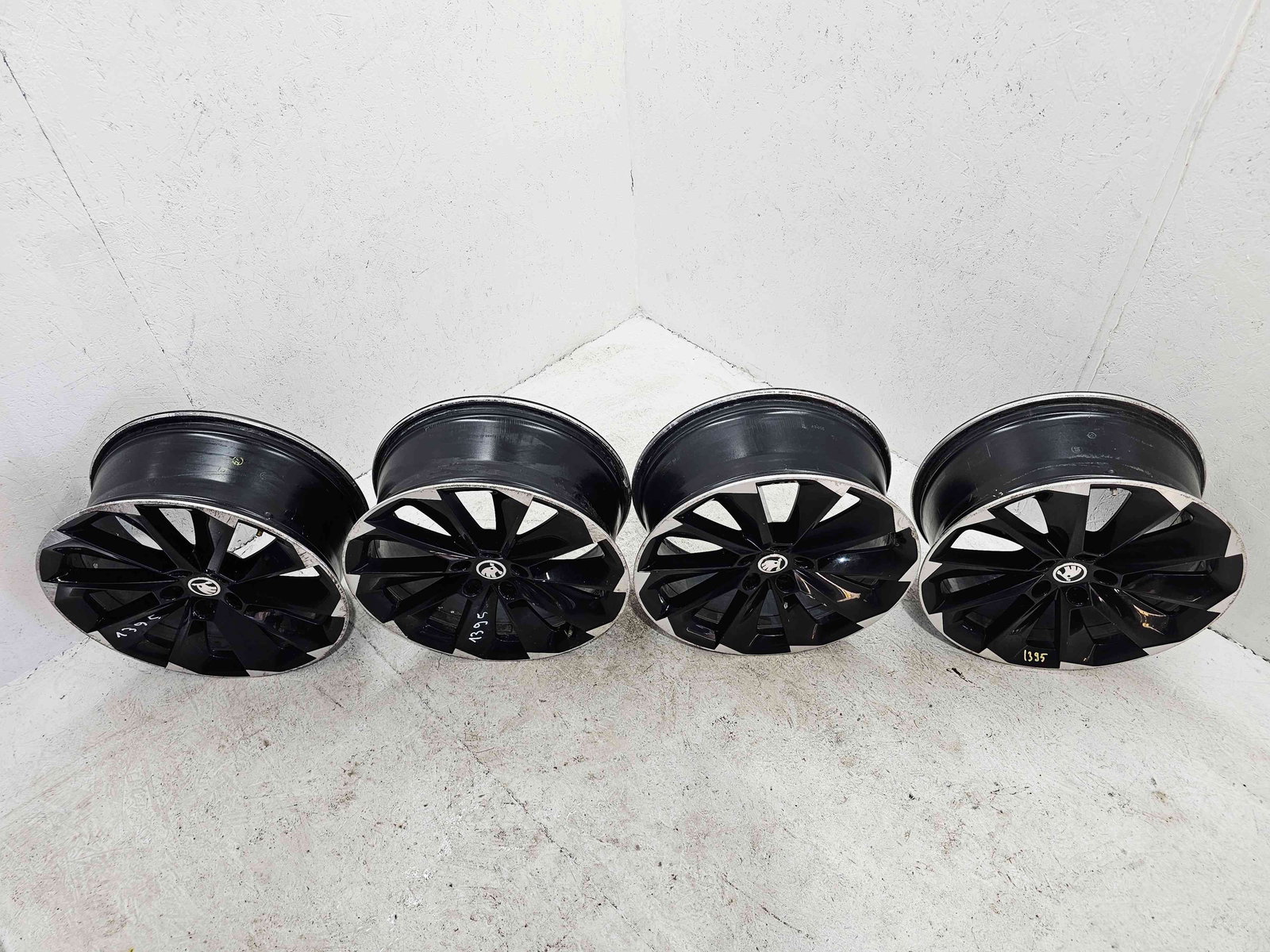 Set jante aliaj Skoda Superb III Combi (3V5) [Fabr 2015-2024] 5X112 / R19 / 8J / ET 44 - imagine 2
