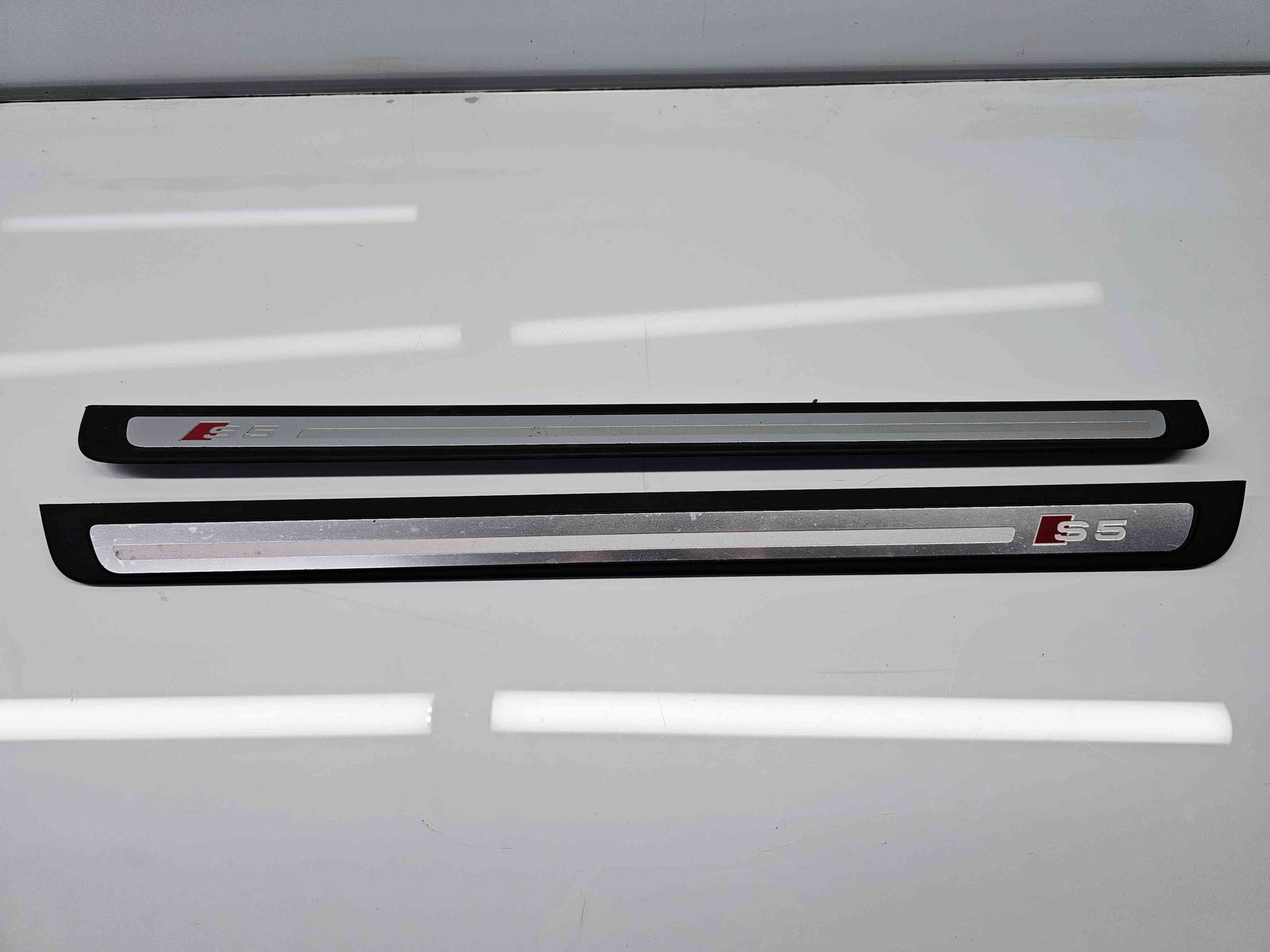 Set trimuri prag Audi A5 (8T3) [Fabr 2007-2015] 8T0853373 / 8T0853374 - imagine 1