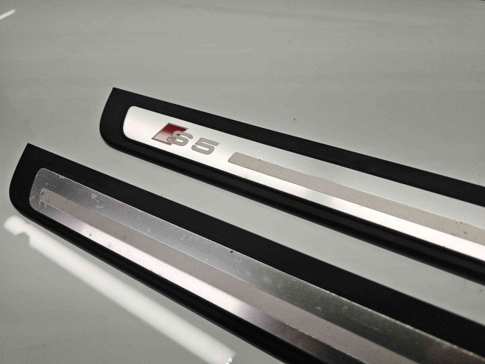 Set trimuri prag Audi A5 (8T3) [Fabr 2007-2015] 8T0853373 / 8T0853374