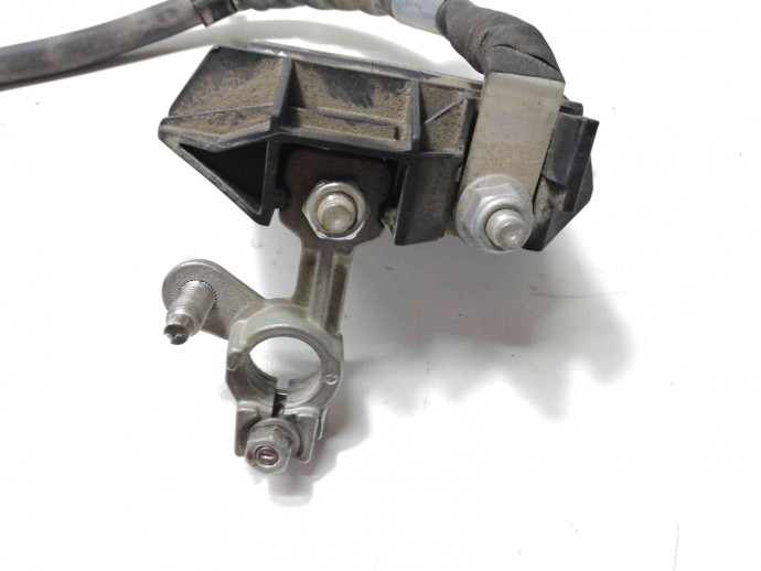 Borna baterie (+) A0009061505 Mercedes E220 W213 2.0 2016-2021