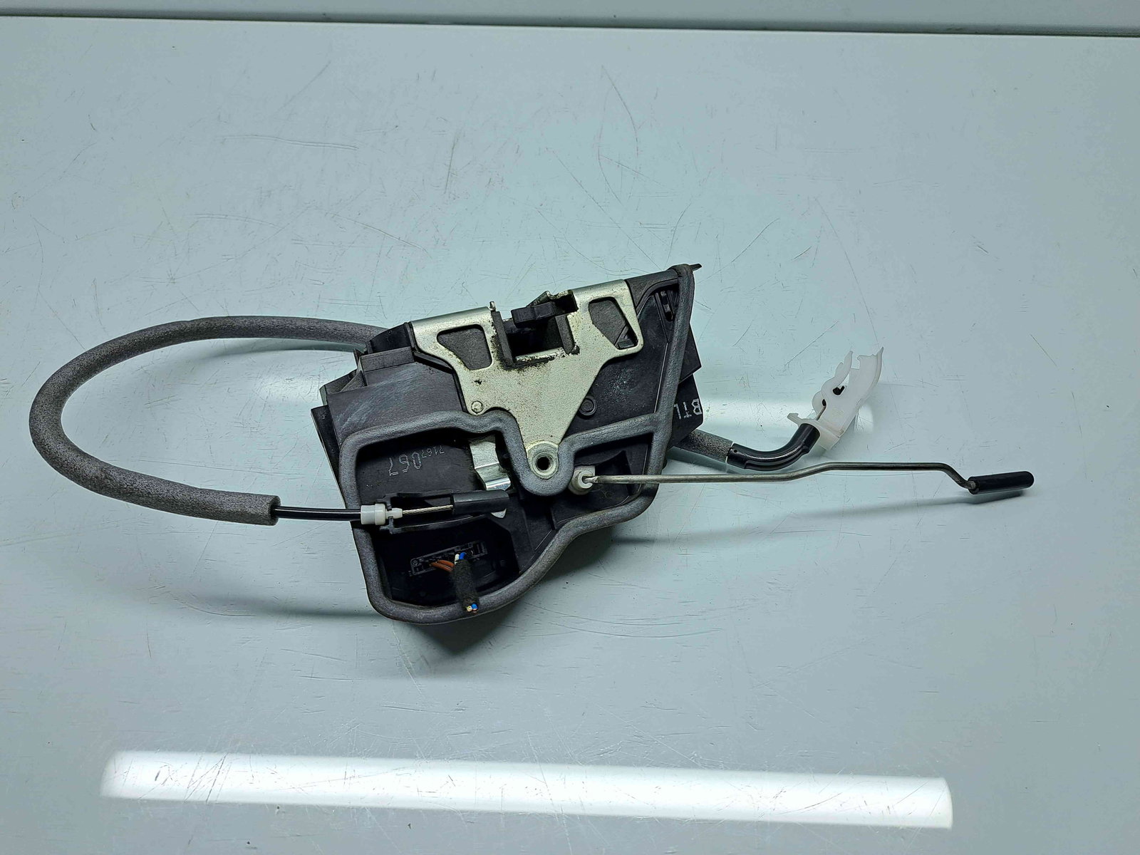 Broasca usa stanga fata Bmw 1 (E81, E87) [Fabr 2004-2010] 7167067 - imagine 2