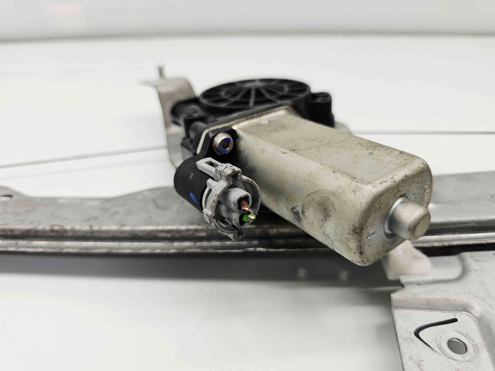 Macara electrica geam dreapta fata Dacia Duster (PH2, H79) [Fabr 2013-2017] 128000842K / 807207961R - imagine 2