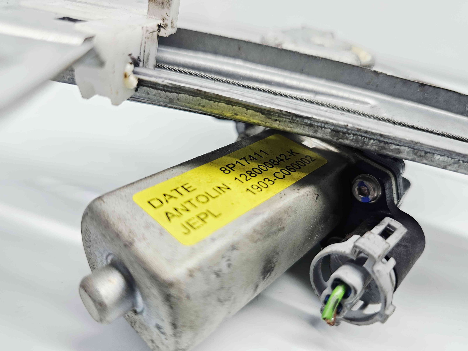 Macara electrica geam dreapta fata Dacia Duster (PH2, H79) [Fabr 2013-2017] 128000842K / 807207961R - imagine 8