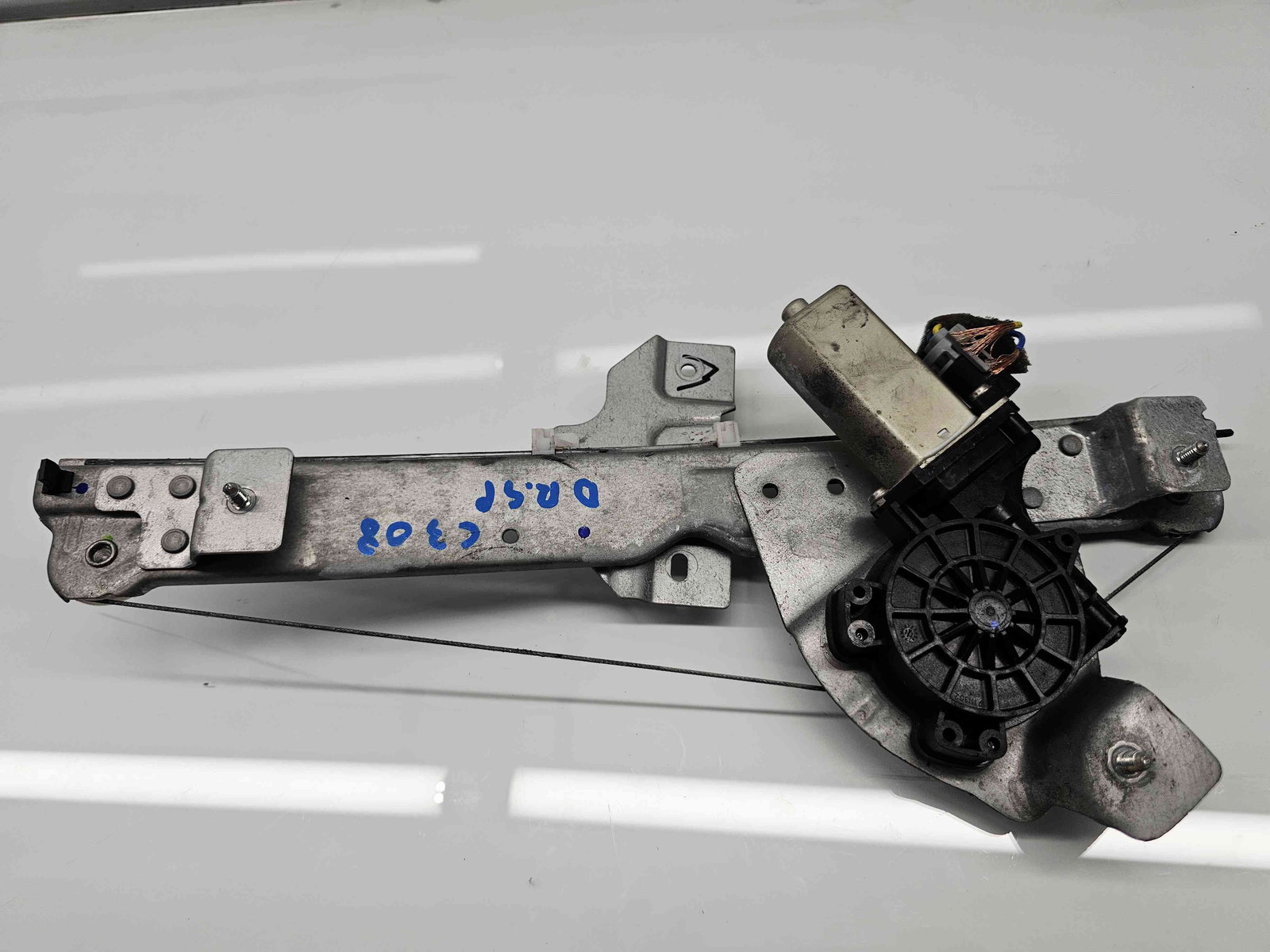 Macara electrica geam dreapta spate Dacia Duster (PH2, H79) [Fabr 2013-2017] 827203156R - imagine 1