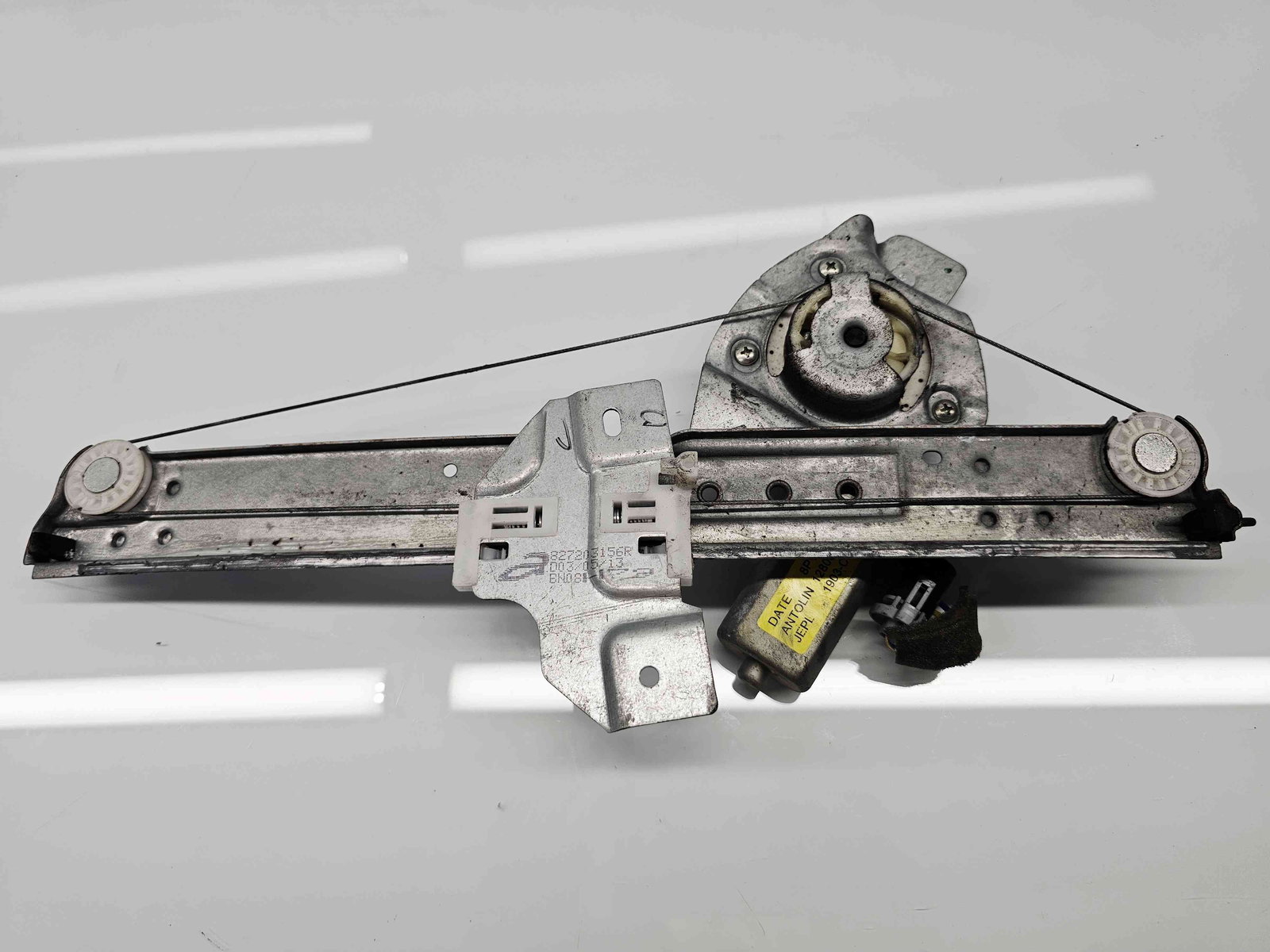 Macara electrica geam dreapta spate Dacia Duster (PH2, H79) [Fabr 2013-2017] 827203156R - imagine 2
