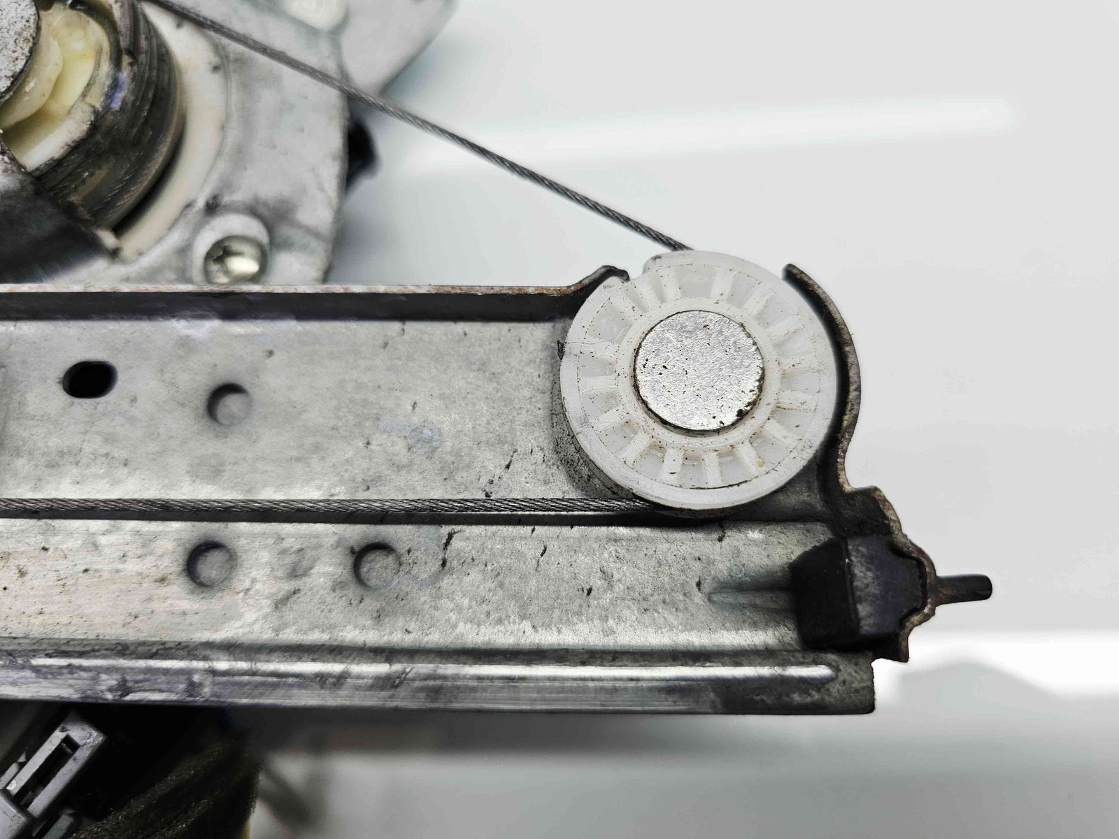 Macara electrica geam dreapta spate Dacia Duster (PH2, H79) [Fabr 2013-2017] 827203156R - imagine 3