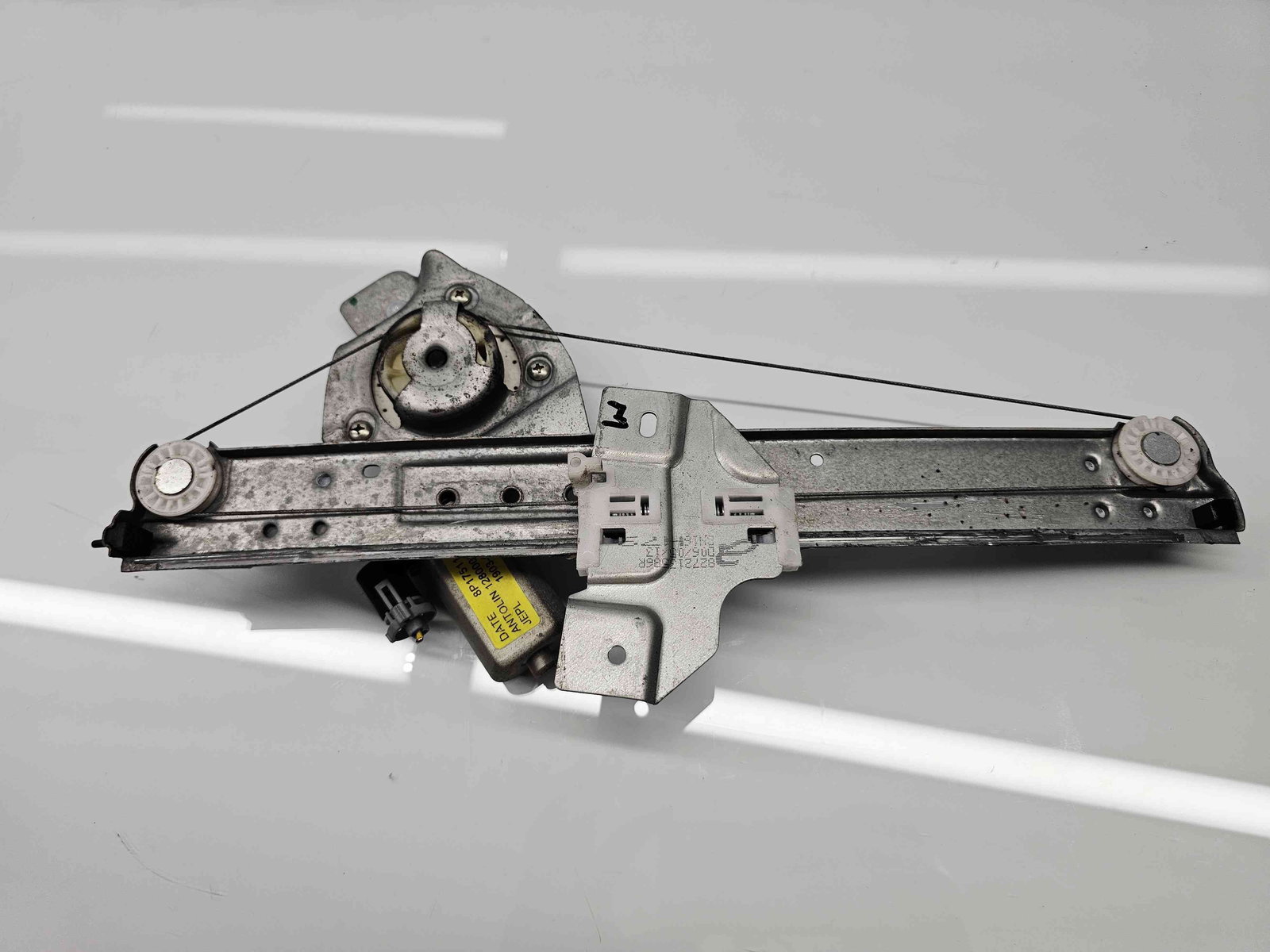 Macara electrica geam stanga spate Dacia Duster (PH2, H79) [Fabr 2013-2017] 128000841K / 827213586R - imagine 2