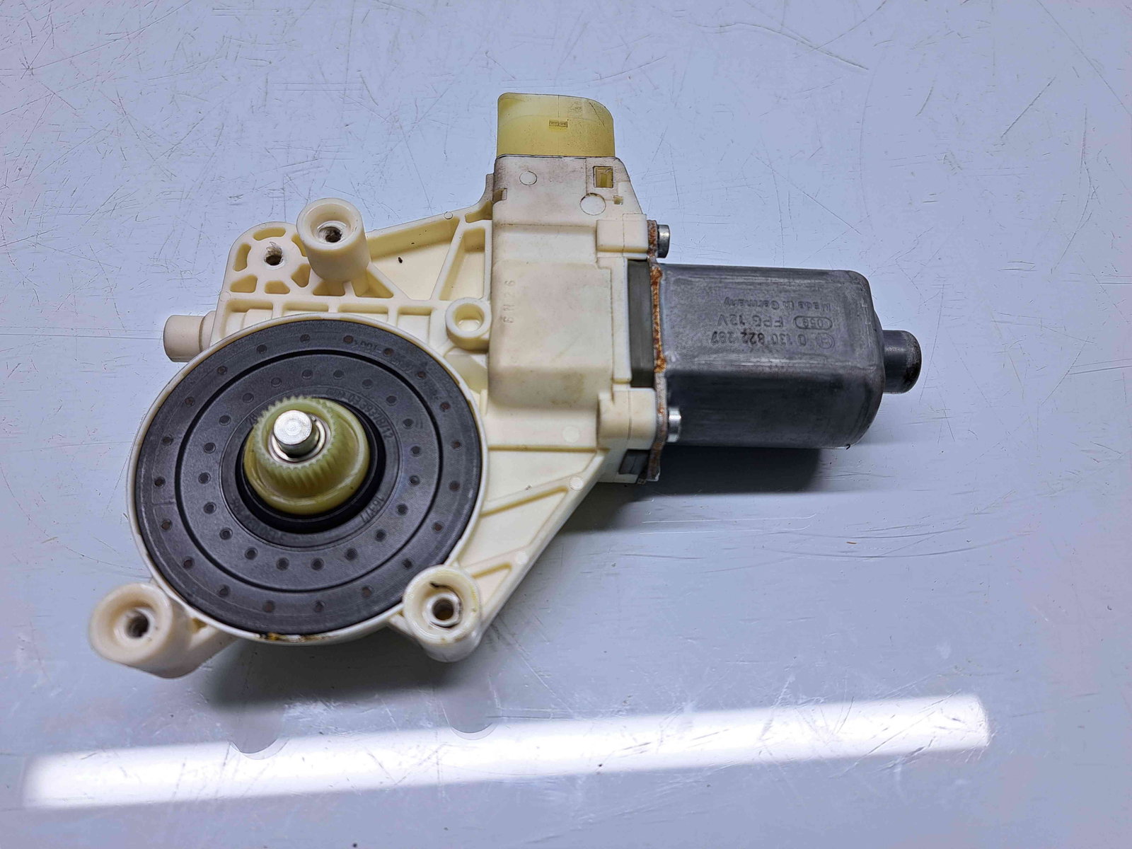 Motoras geam dreapta spate Ford Mondeo 4 Sedan Facelift [Fabr 2007-2015] 6M2114A389B - imagine 2