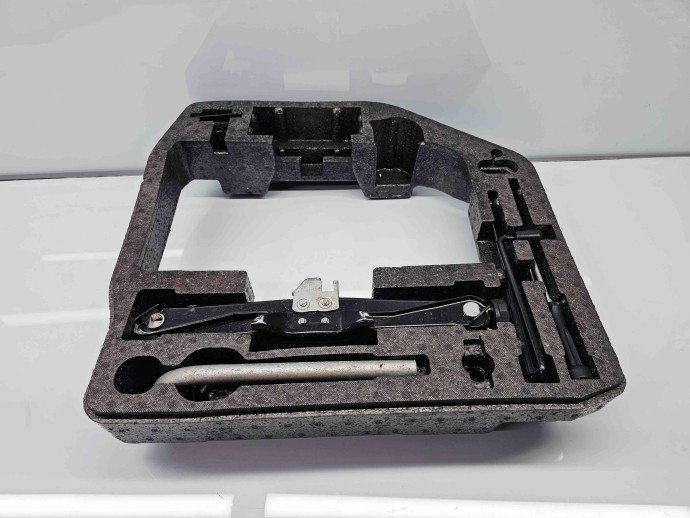Set cric si cheie Audi A5 (8T3) [Fabr 2007-2015] 8K0011031M
