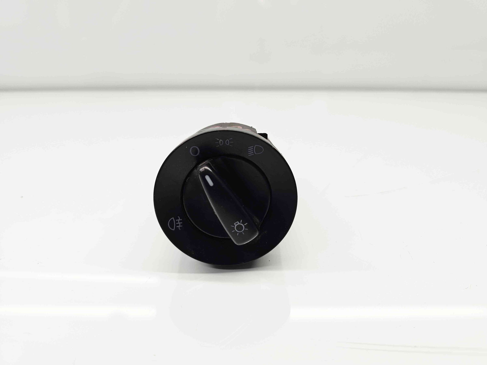 Bloc lumini Volkswagen Golf 4 (1J1) [Fabr 1997-2004] 1C0941531