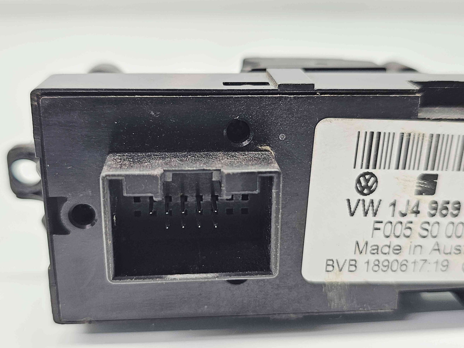 Butoane comanda geamuri sofer Volkswagen Golf 4 (1J1) [Fabr 1997-2004] 1J4959857B - imagine 3