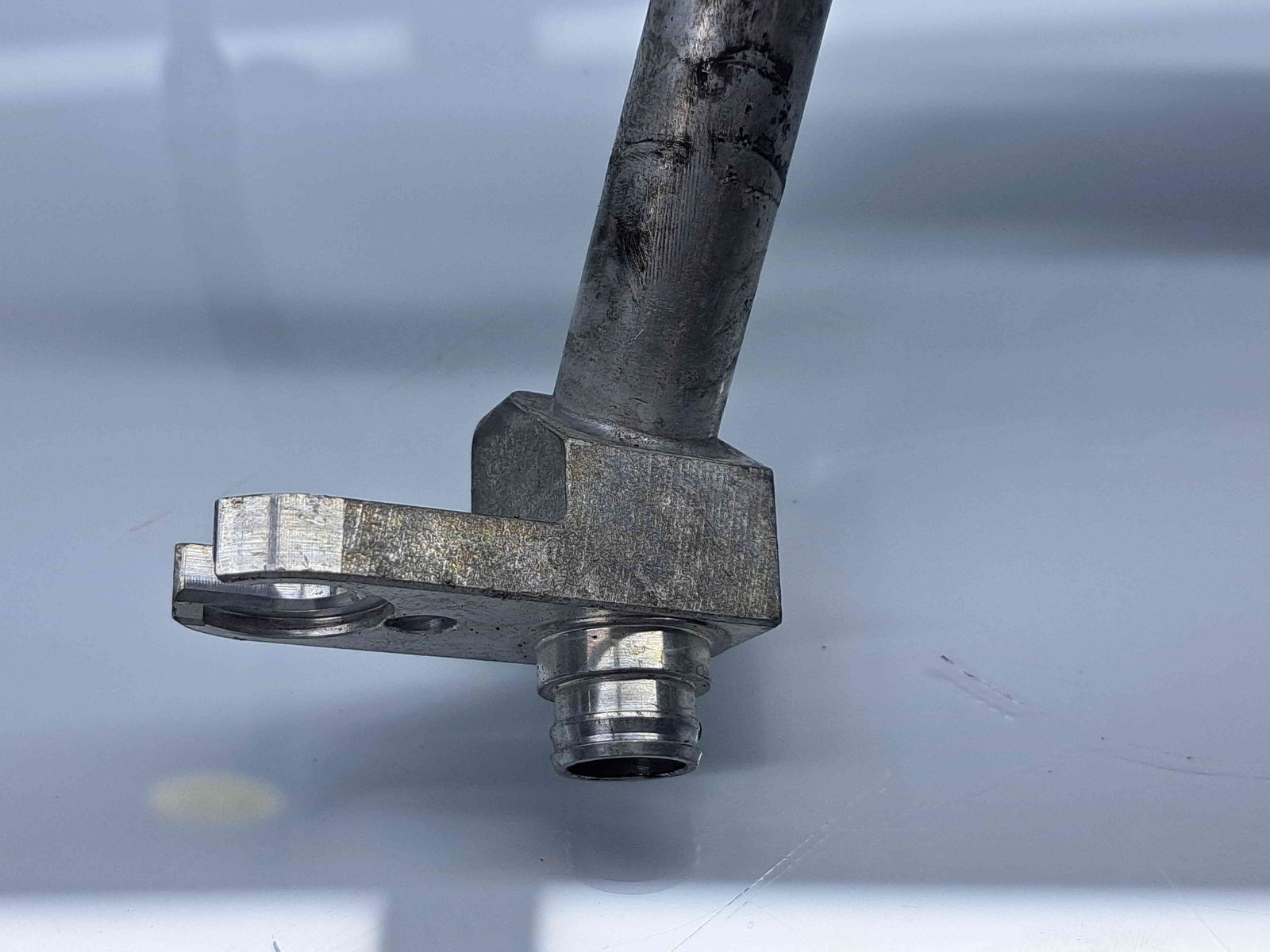 Conducta AC Bmw 5 (E60) [Fabr 2004-2010] 9181825 2.0 N47D 130KW / 177CP - imagine 2