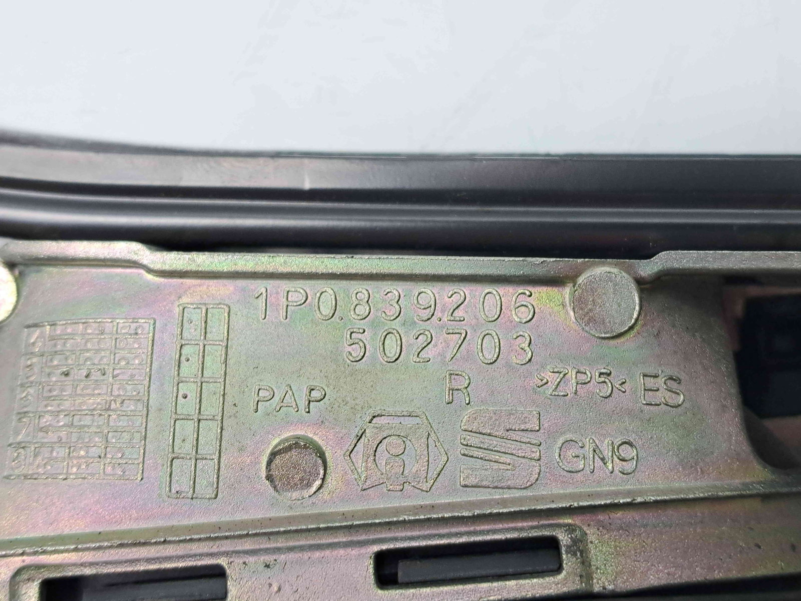 Maner usa dreapta spate Seat Leon (1P1) [Fabr 2005-2011] Facelift 1P0839206 - imagine 5