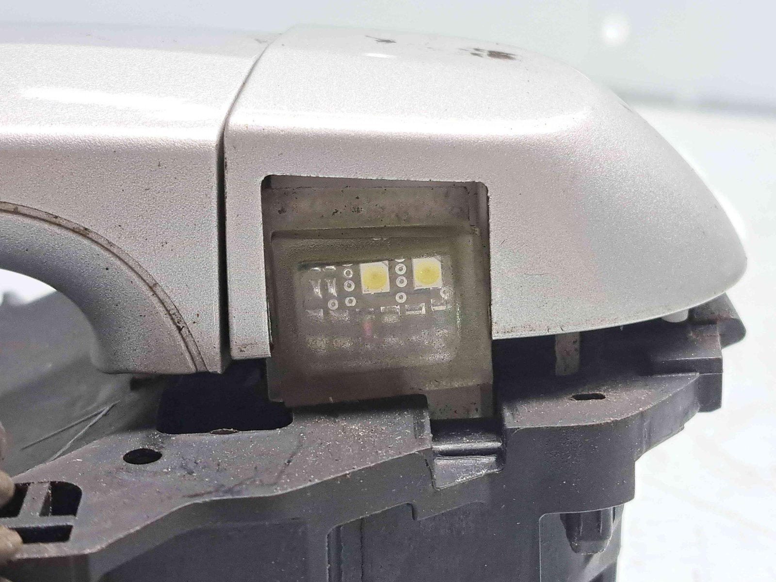 Maner usa stanga fata Bmw 1 (E81, E87) [Fabr 2004-2010] 354 Titansilber Metc - imagine 5