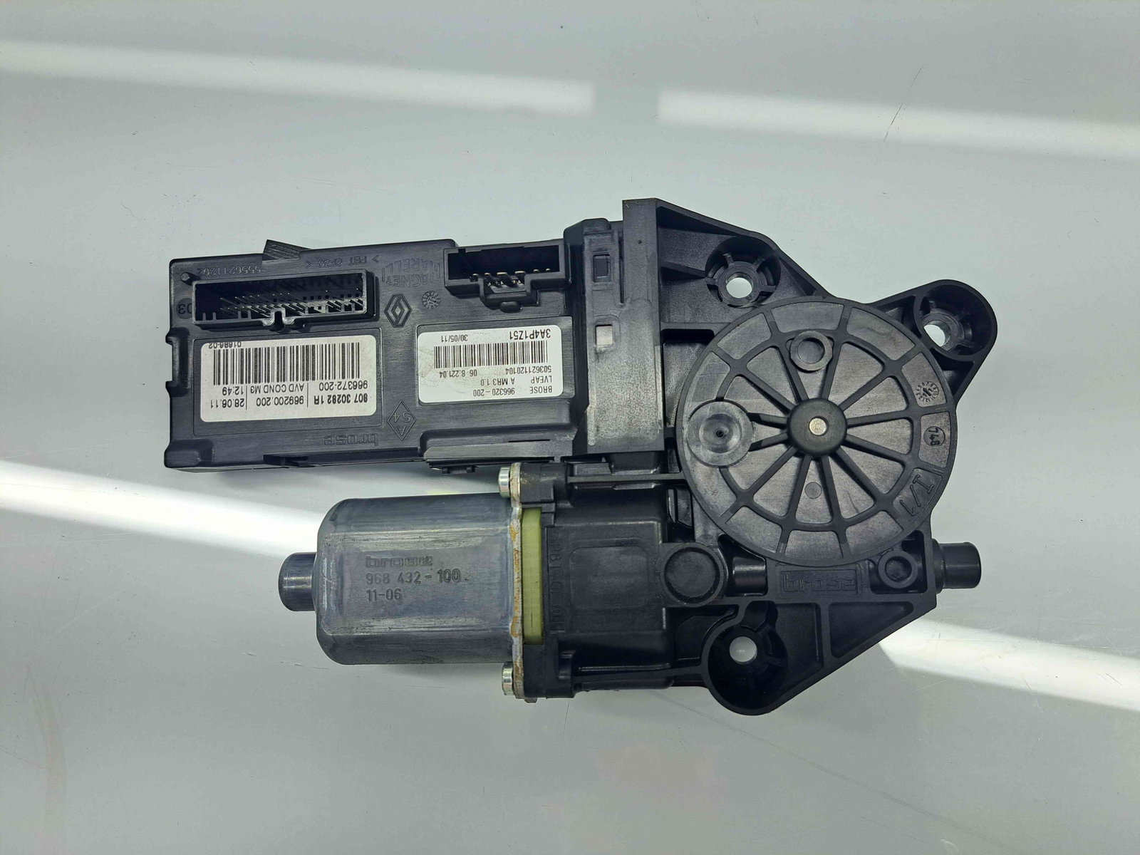 Motoras geam dreapta fata Renault Megane 3 (B95) [Fabr 2008-2016] 0130822478 - imagine 3