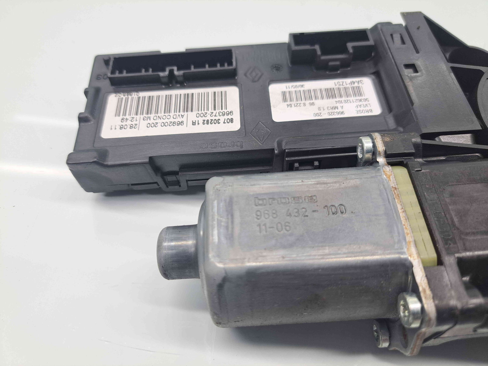 Motoras geam dreapta fata Renault Megane 3 (B95) [Fabr 2008-2016] 0130822478 - imagine 4